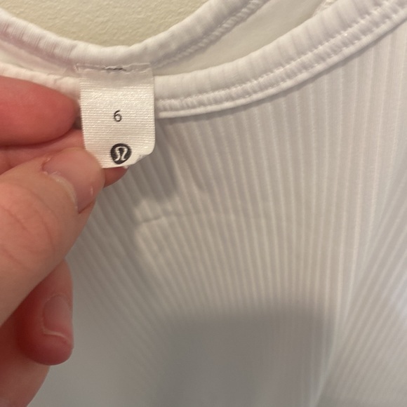 White lululemon tank top size 6 - Picture 2 of 5